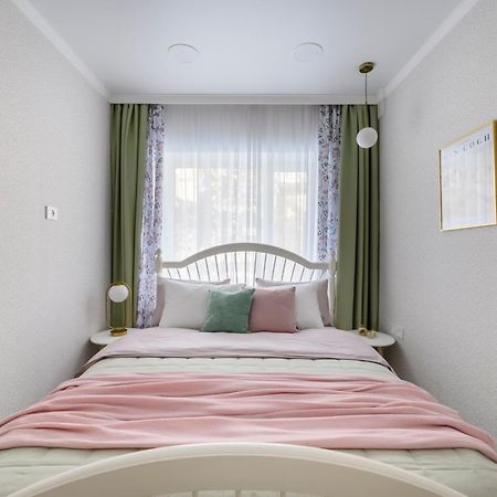 Mid-Century Charm Apartments В Центре Алматы Exterior foto